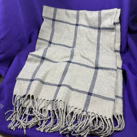 No brand Accessories - Grey Navy Large Plaid Scarf